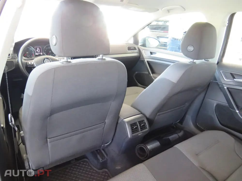 Volkswagen Golf 1.6 TDI Confortline