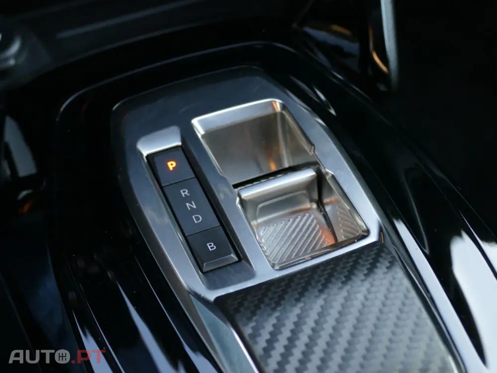 Peugeot E-208 50 kWh GT