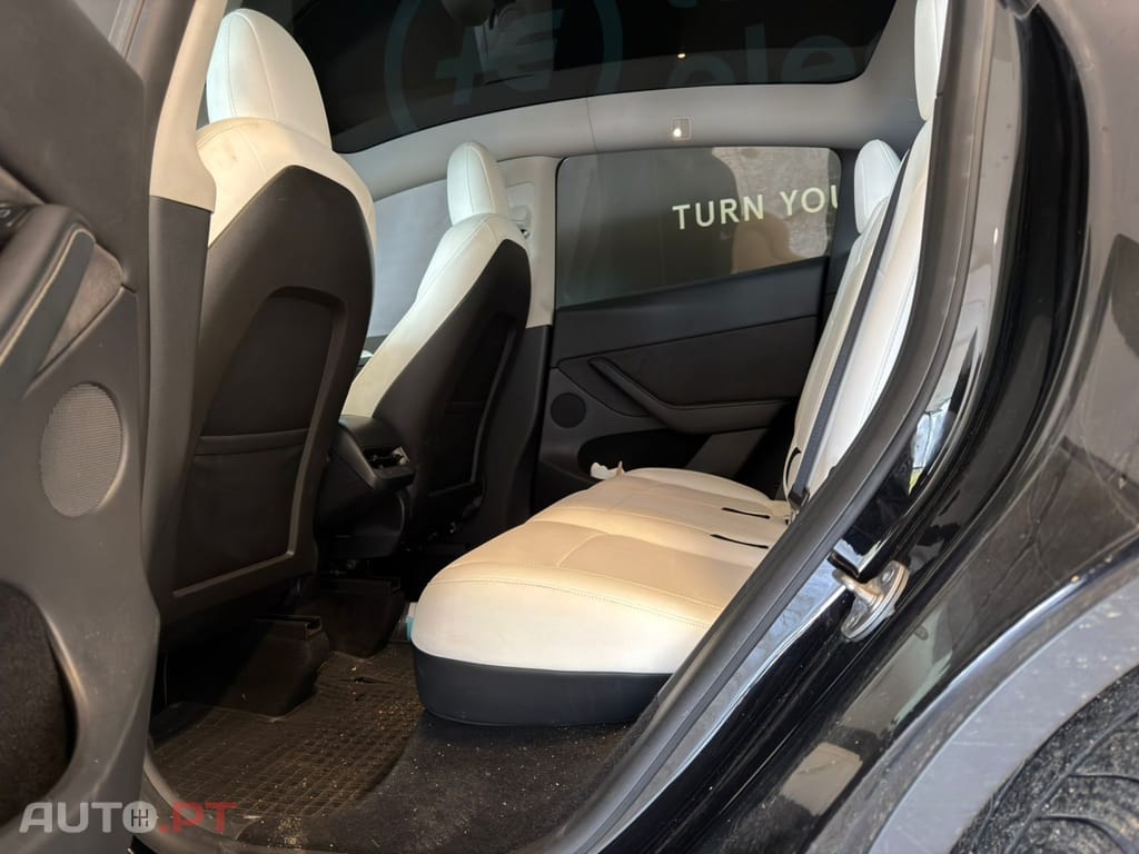 Tesla Model Y Long Range Tração Integral