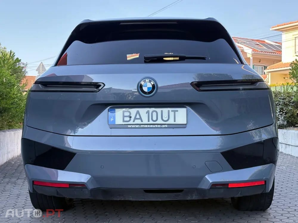 BMW iX xDrive 50 Pack Desportivo
