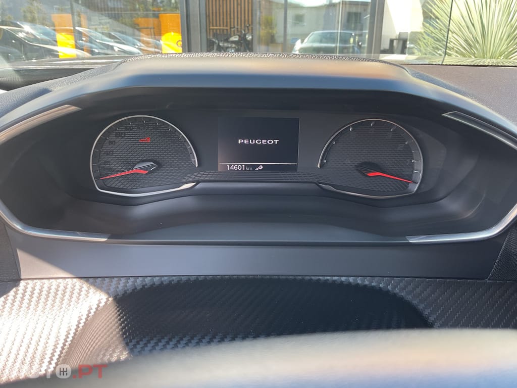 Peugeot 2008 1.2 PureTech Active Pack