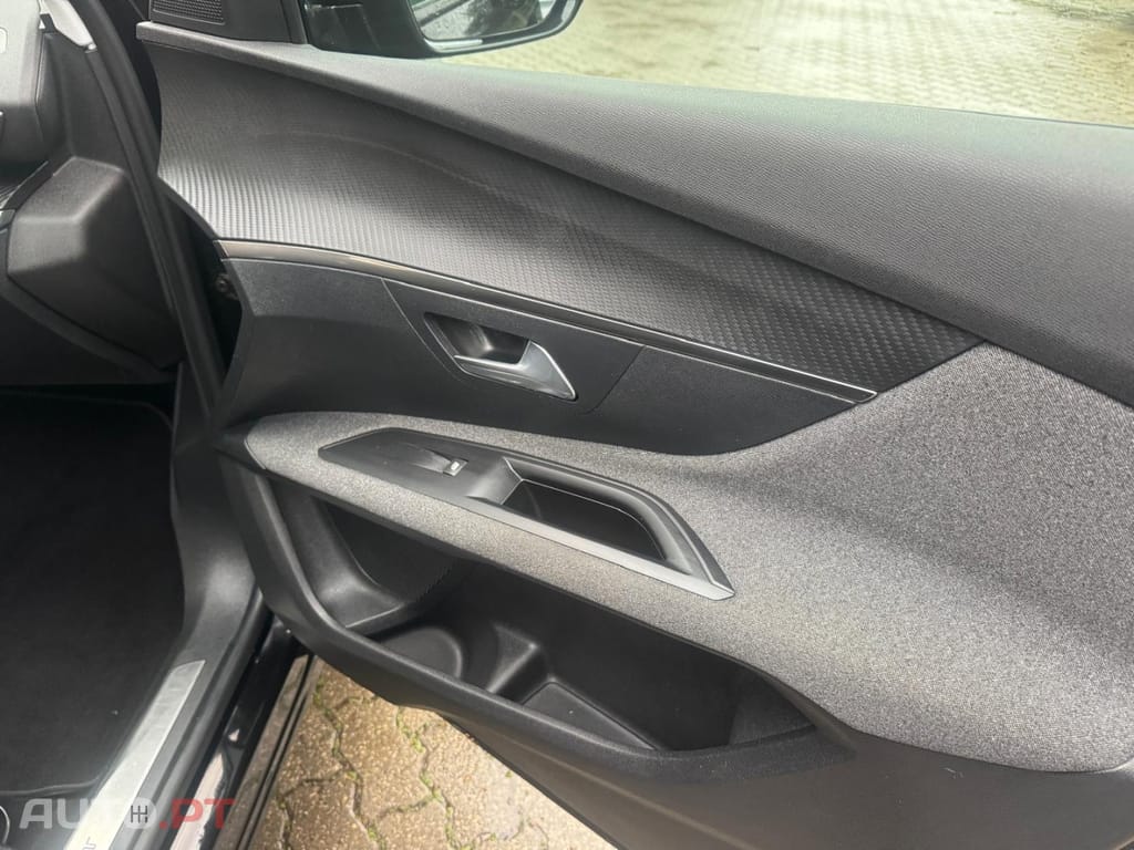 Peugeot 3008 1.5 BlueHDi Style