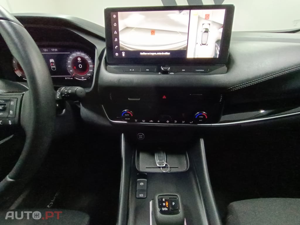 Nissan Qashqai 1.3 DIG-T N-Connecta LED+SKY Xtronic