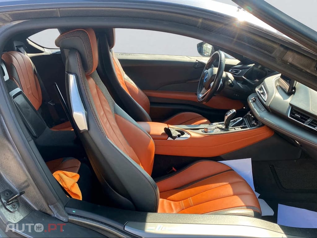 BMW i8 Basis