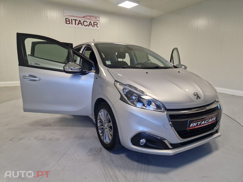 Peugeot 208 1.2 STYLE