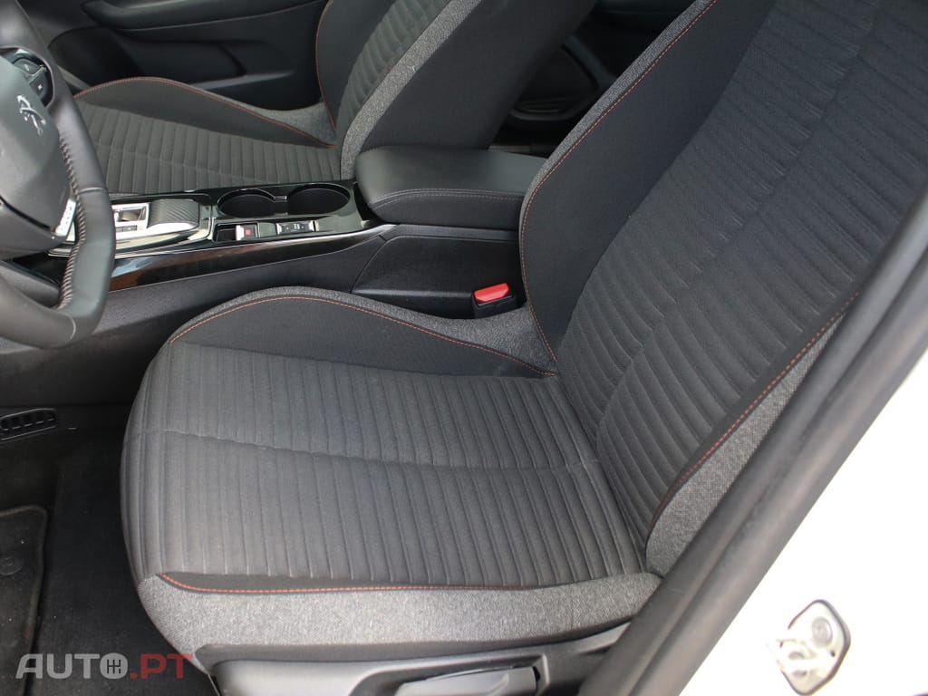 Peugeot E-208 50 kWh Allure