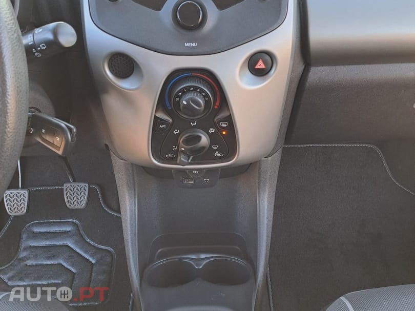 Peugeot 108 1.0 VTi Style