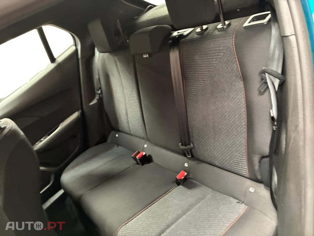 Peugeot 2008 1.2 PureTech Style