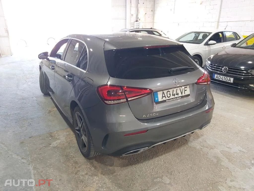 Mercedes-Benz A 250 e AMG Line