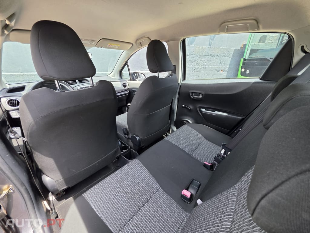 Toyota Yaris 1.0 VVT-i Comfort+Navi