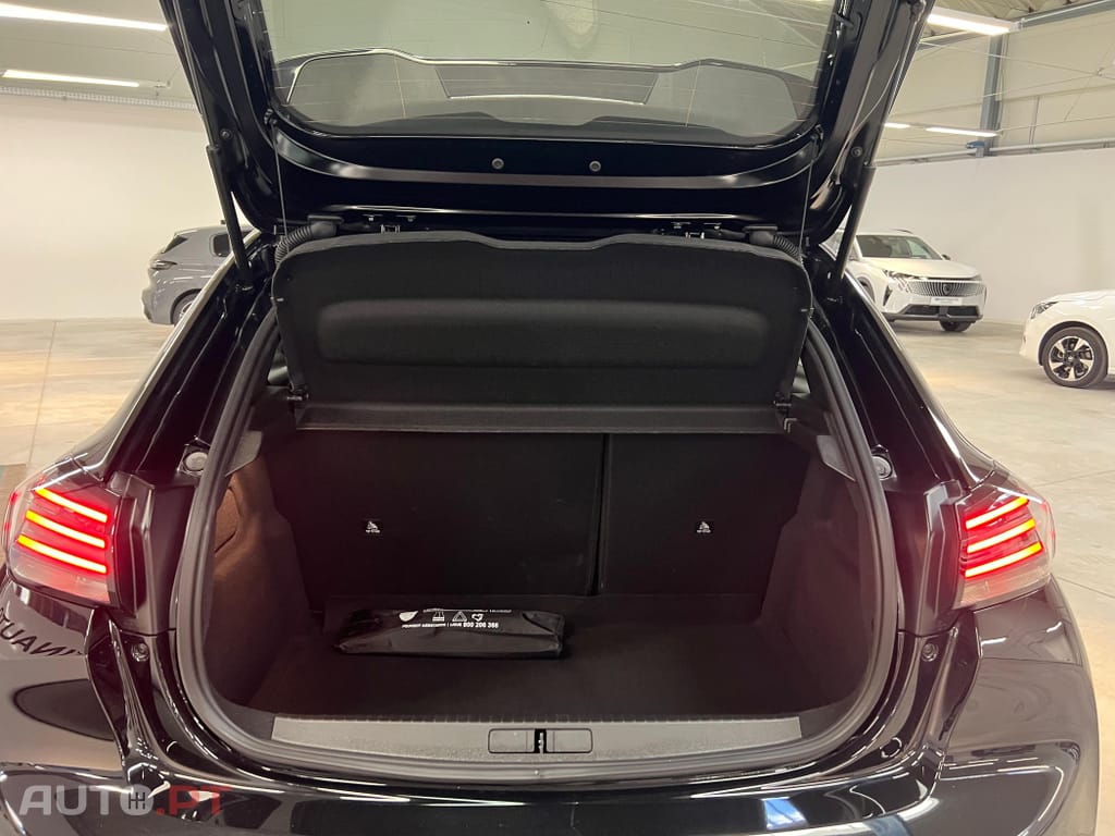 Peugeot 208 1.2 Hybrid Allure e-DCS6