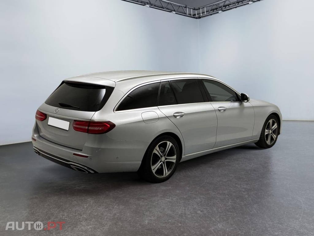 Mercedes-Benz E 220 d 9G-Tronic