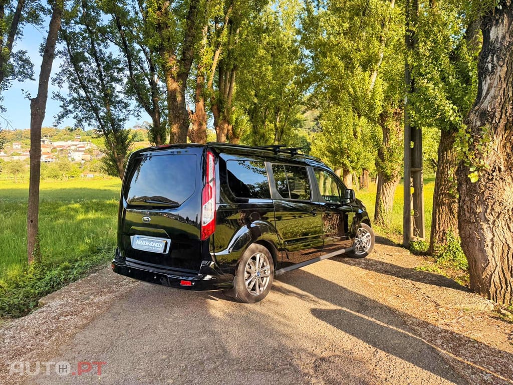 Ford Tourneo Grand 1.6 TDCi Titanium