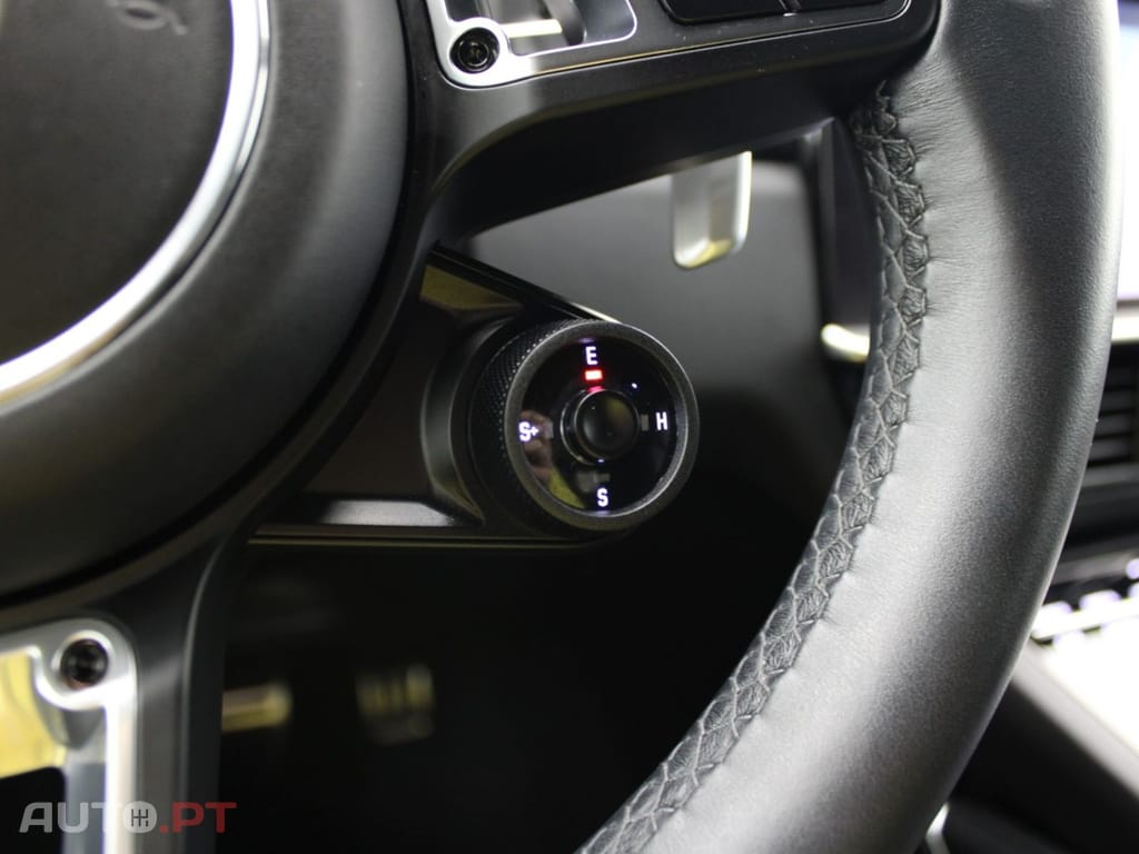 Porsche Cayenne TURBO S