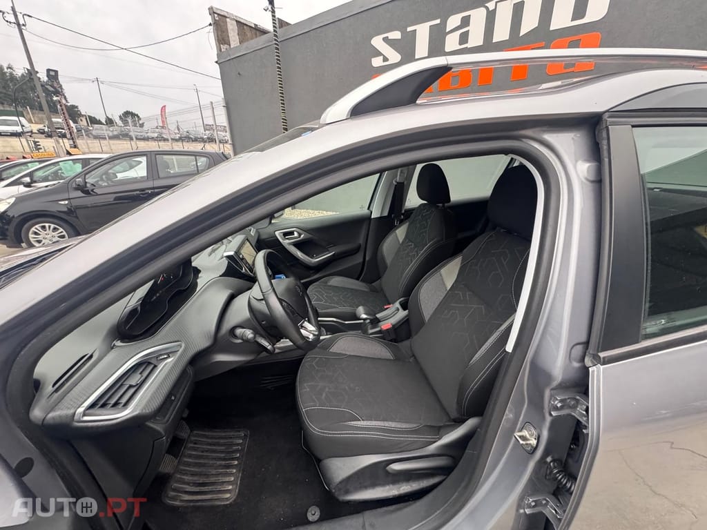Peugeot 2008 1.2 PureTech Active