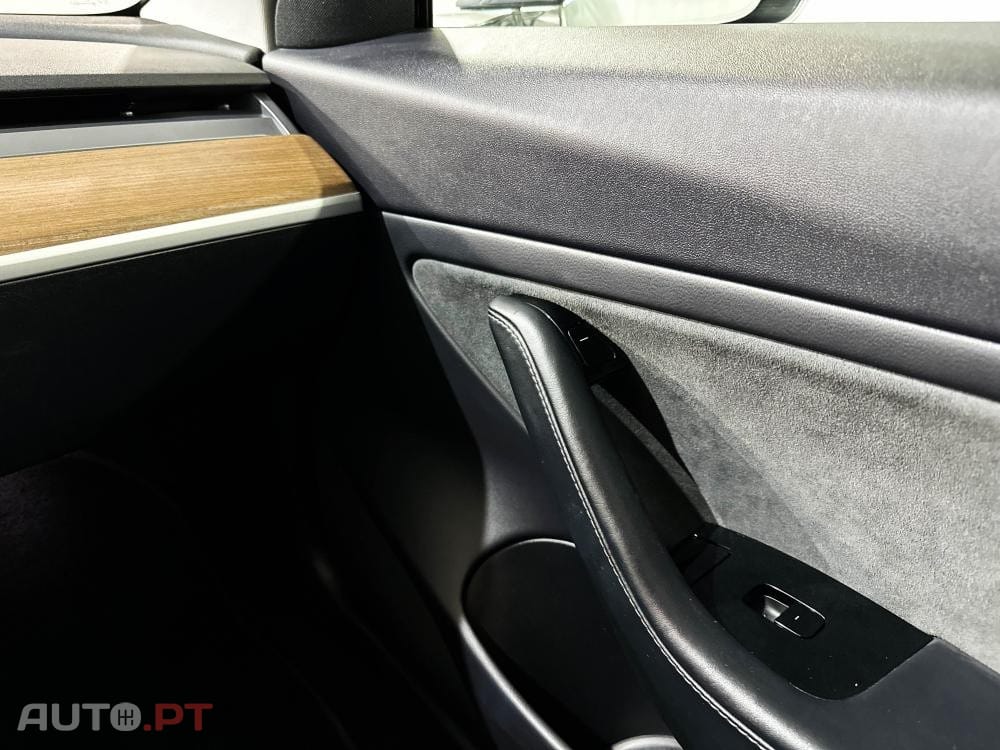 Tesla Model 3 Long-Range Dual Motor AWD