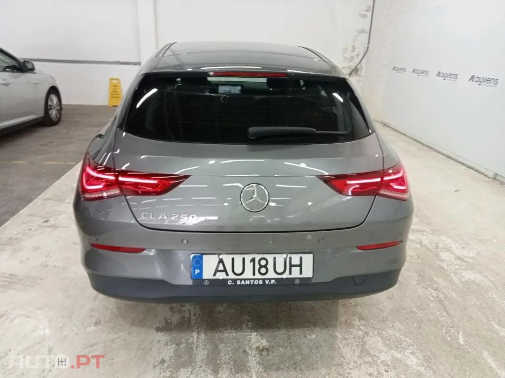 Mercedes-Benz CLA 250 e Shooting Brake Style Plus