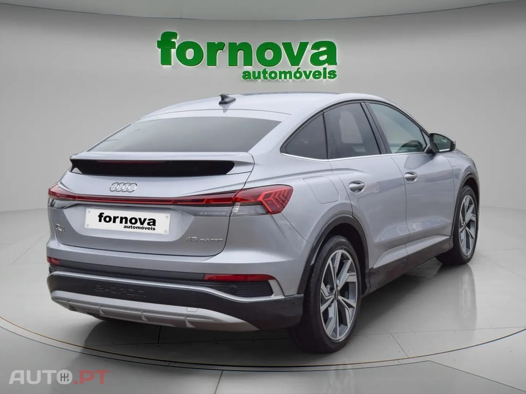 Audi Q4 E-Tron 45 82 kWh SE Business Plus