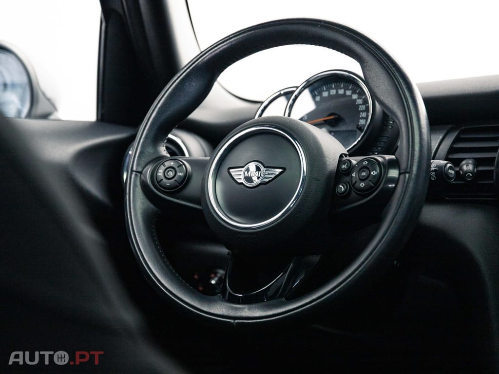 MINI Cooper Cooper D Auto