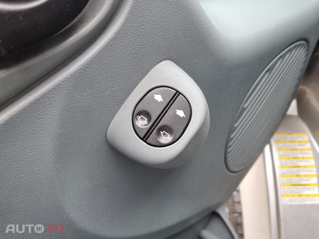Ford Transit 350L 2.2 TDCi Longa-T.Médio