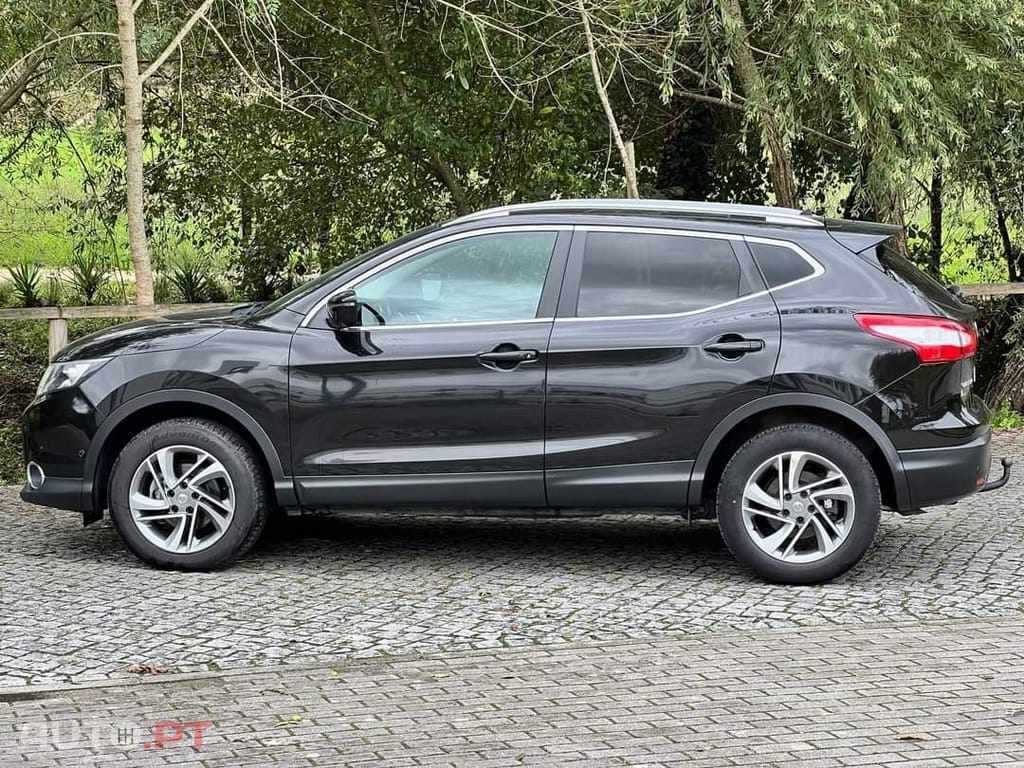 Nissan Qashqai 1.5 dCi Tekna Premium Pele