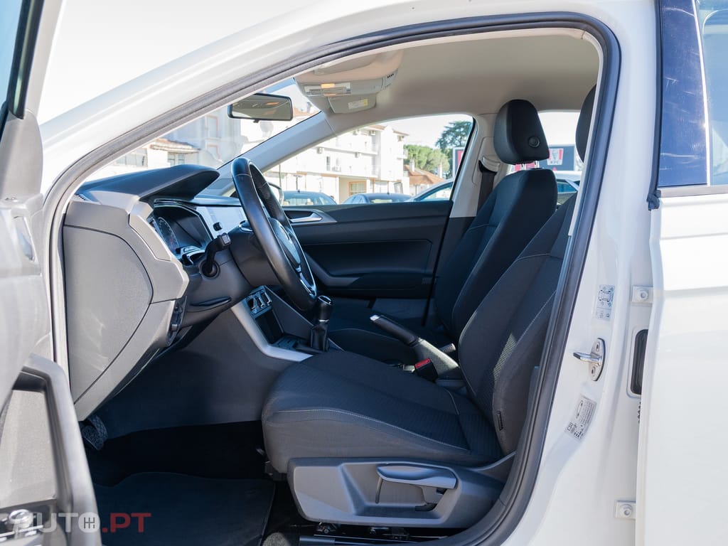 Volkswagen Polo 1.0 Confortline
