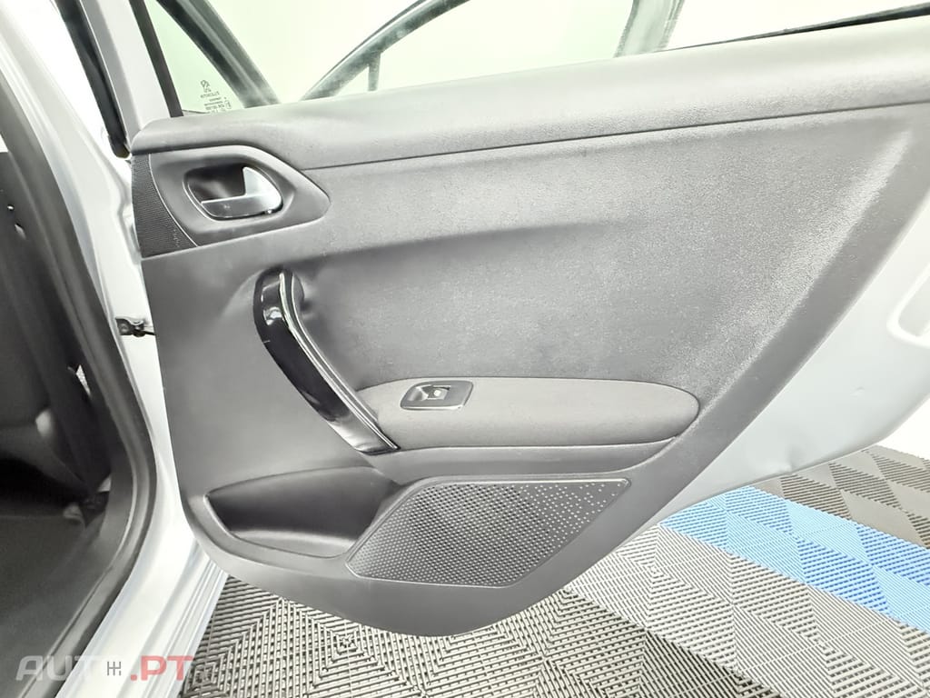 Peugeot 208 1.2 PureTech Allure