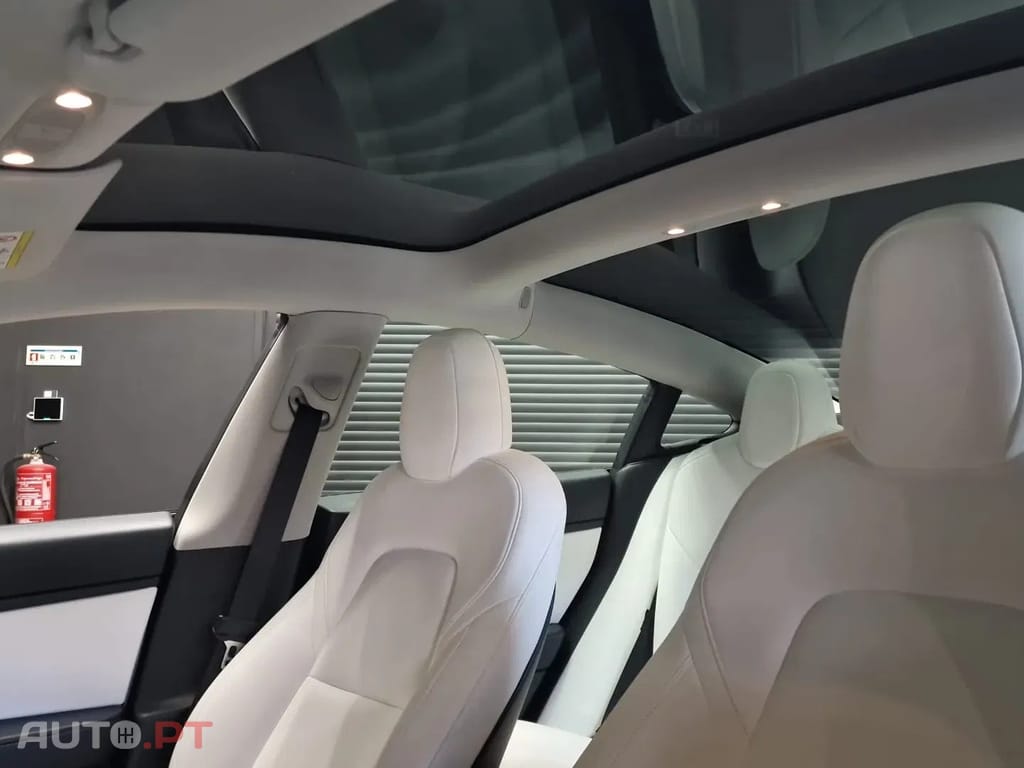 Tesla Model 3 Standard Range Plus RWD
