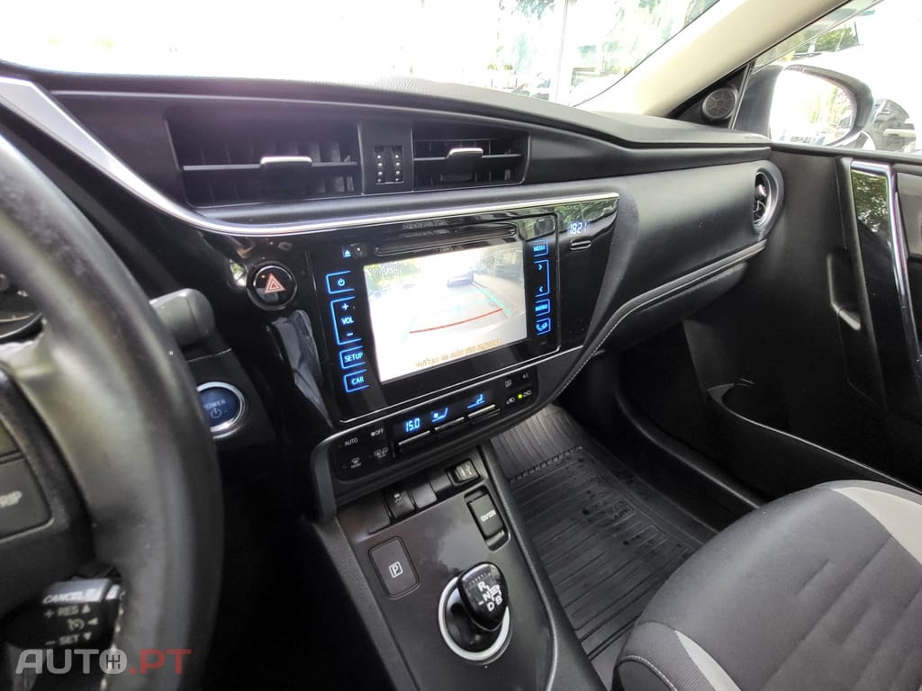 Toyota Auris 1.8 HSD Comfort