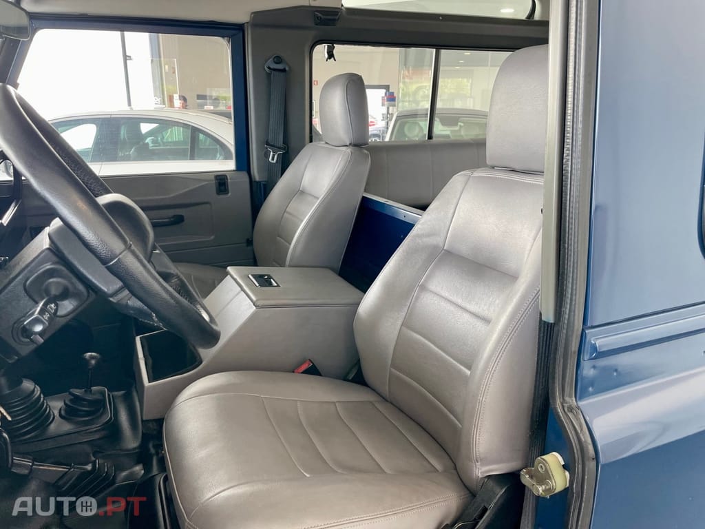 Land Rover Defender 90 2.5 TD5 Metal Top