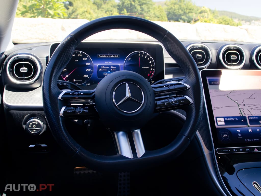 Mercedes-Benz C 300 e AMG Line