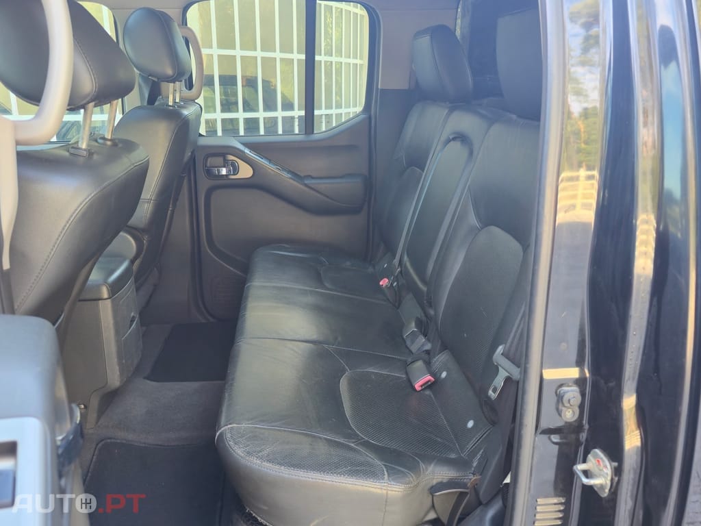 Nissan Navara 2.5 dCi CD LE Premium