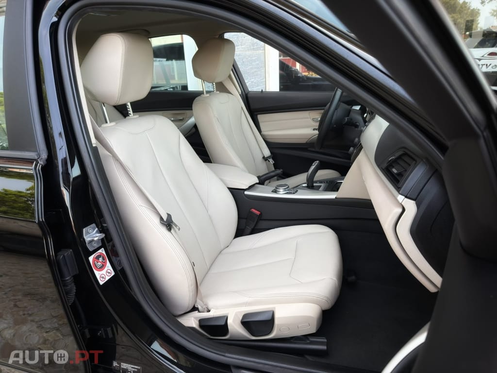 BMW 330 e iPerformance Advantage