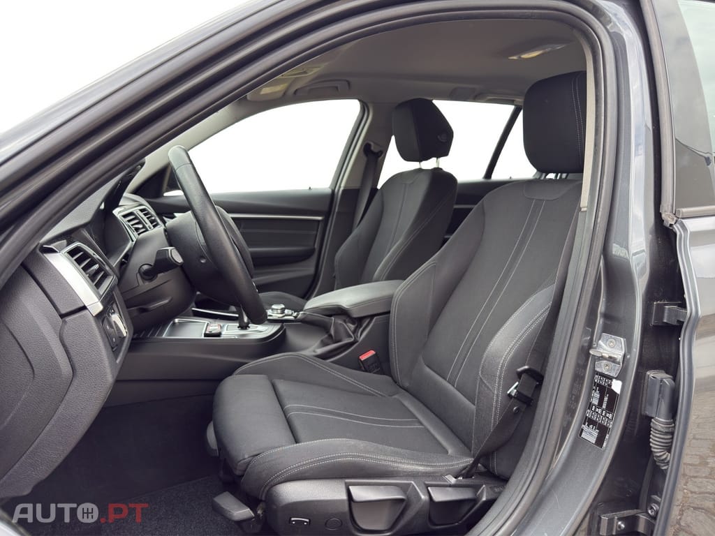 BMW 318 d Touring Line Sport Auto