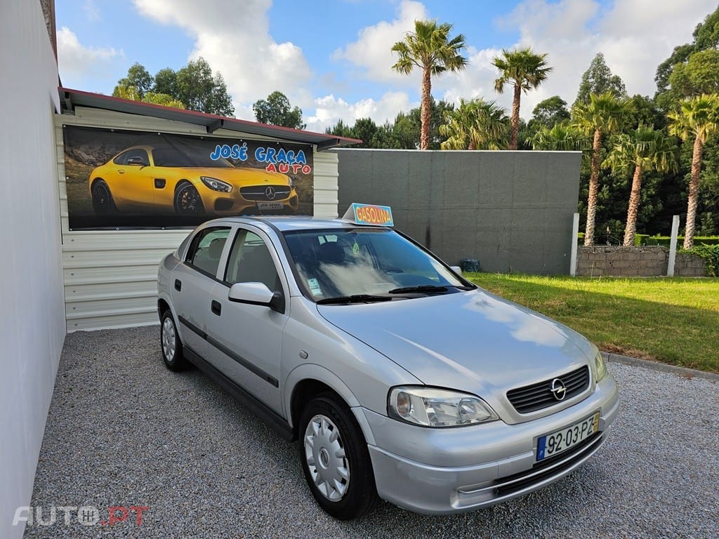 Opel Astra 1.2 Selection