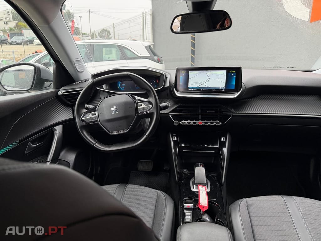 Peugeot E-2008 50 kWh Allure