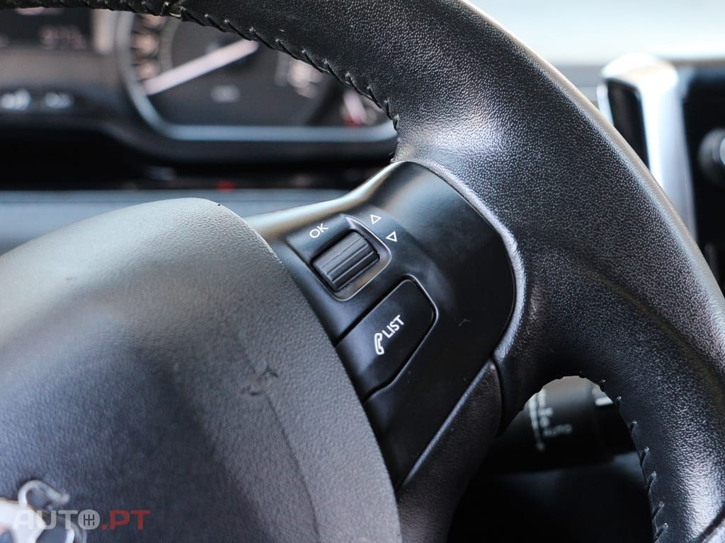 Peugeot 208 1.6 BlueHDi Style