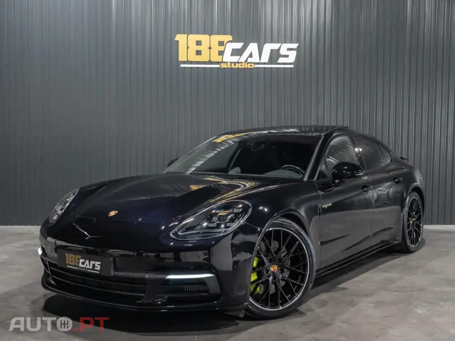Porsche Panamera 4 E-Hybrid Platinum Edition