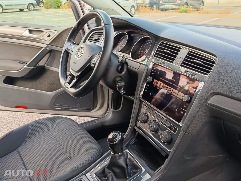 Volkswagen Golf 1.6 TDi Confortline