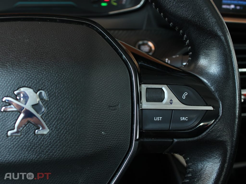 Peugeot E-208 50 kWh Allure