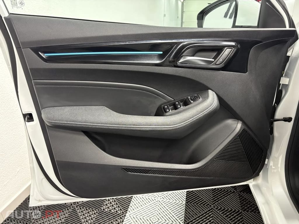 MG MG5 61 kWh Luxury