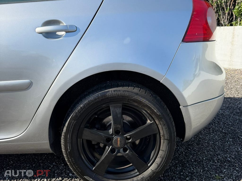 Volkswagen Golf 1.4 FSi Confortline