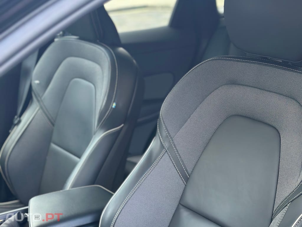 Volvo XC60 2.0 T6 PHEV R-Design AWD