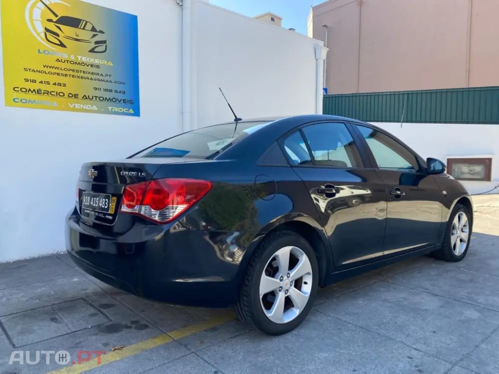 Chevrolet Cruze 1.6 LS