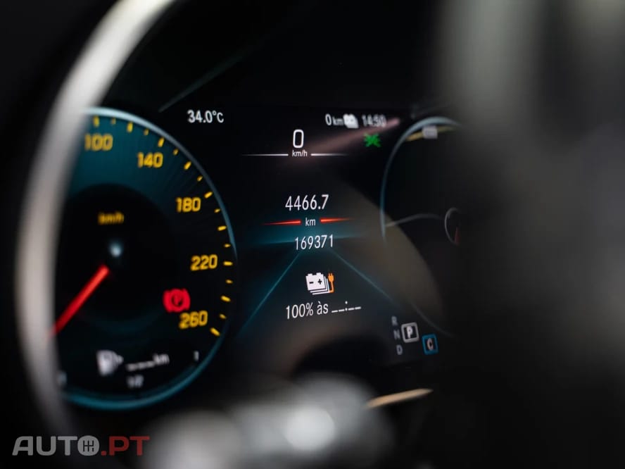 Mercedes-Benz C 300 e AMG Line