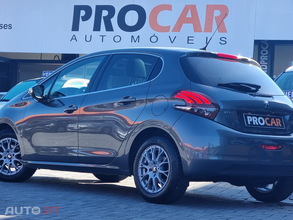 Peugeot 208 1.2 PureTech GT Line