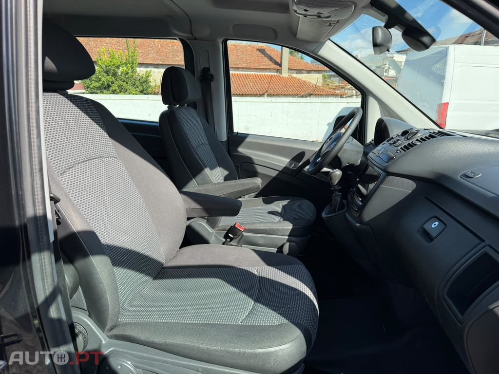 Mercedes-Benz Vito 5 LUGARES