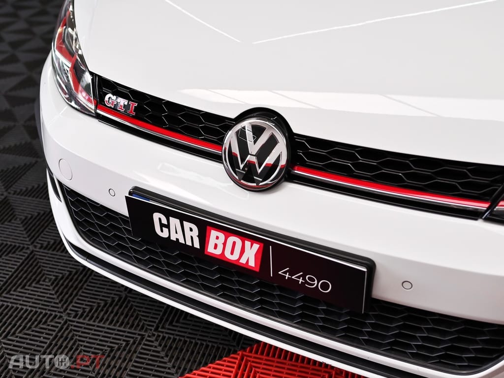 Volkswagen Golf 2.0 TSi GTi DSG Performance