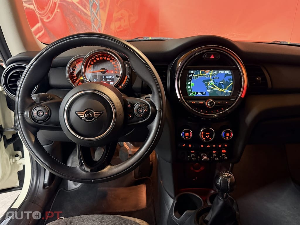 MINI Cooper One Sport Edition — fotografia 9