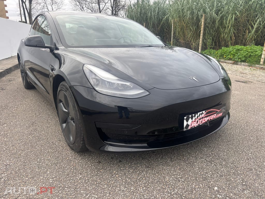 Tesla Model 3 Standard Range Plus RWD